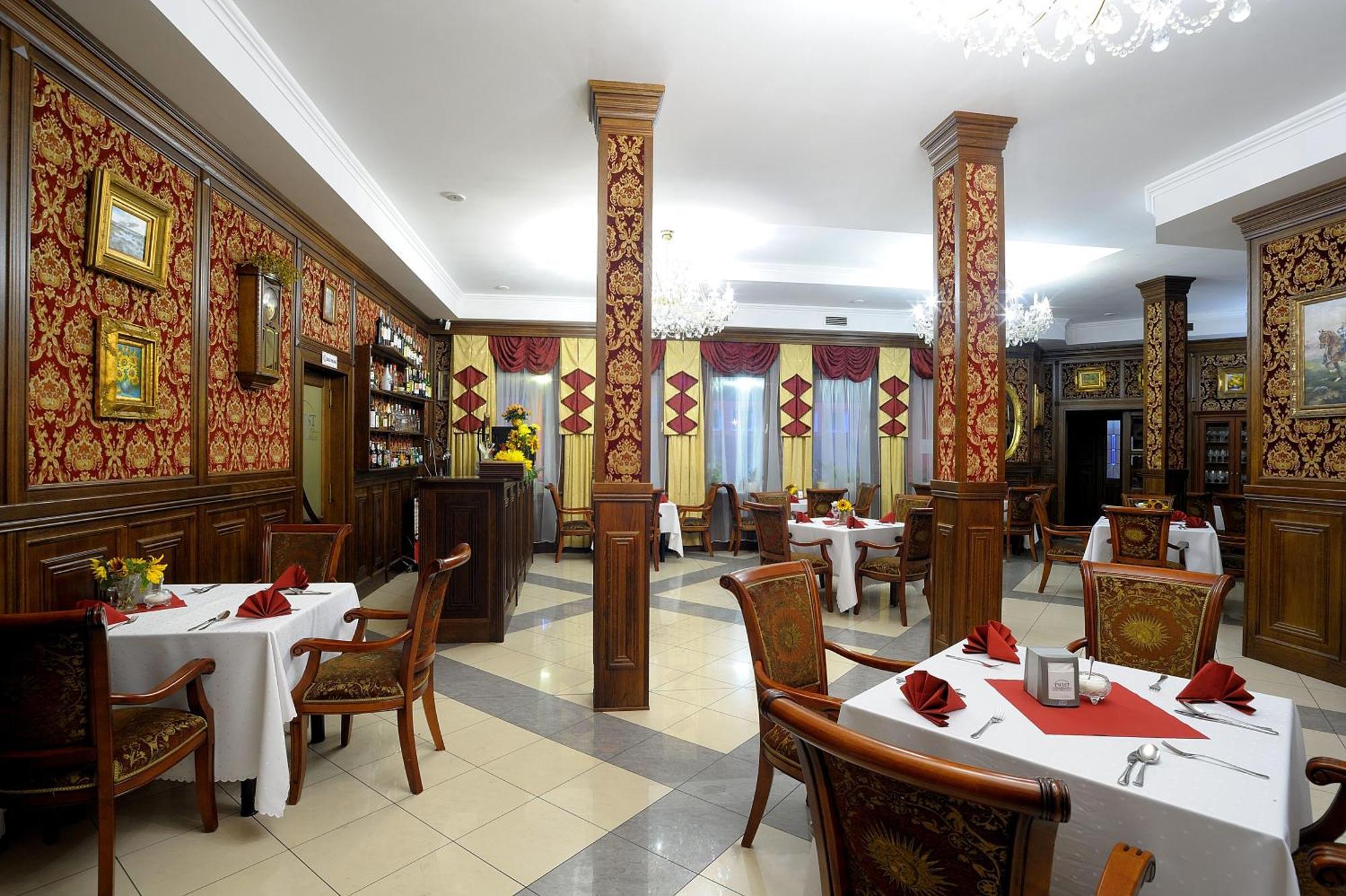 Hotel Restauracja Twist Krosno Bagian luar foto