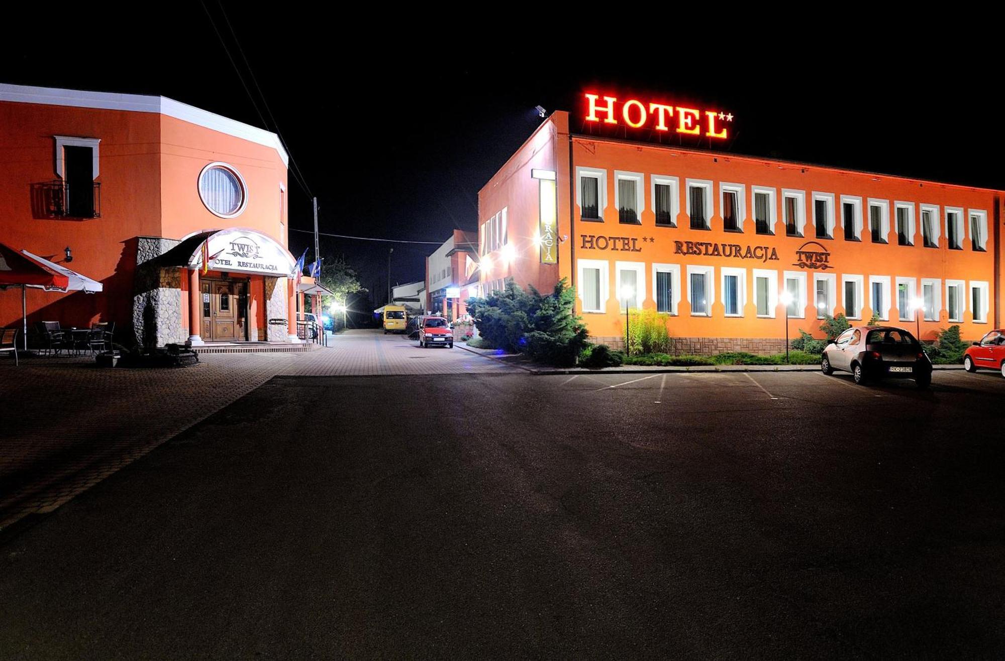 Hotel Restauracja Twist Krosno Bagian luar foto