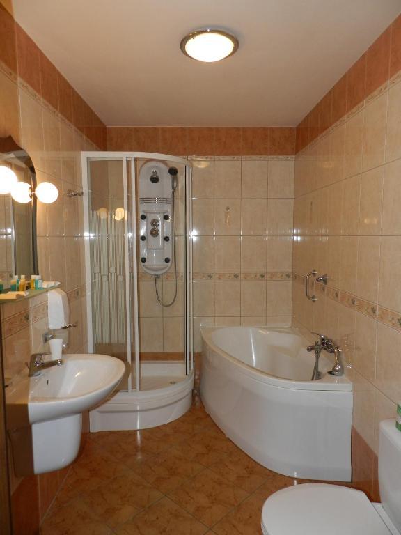 Hotel Restauracja Twist Krosno Ruang foto
