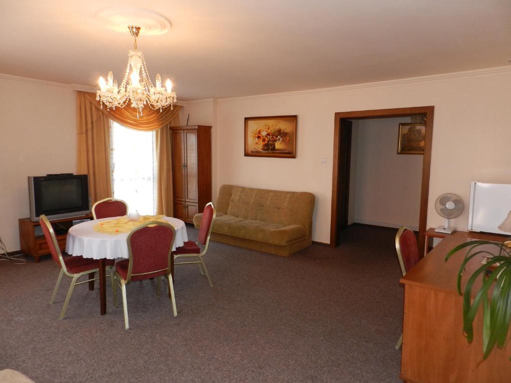 Hotel Restauracja Twist Krosno Ruang foto